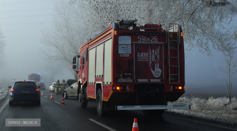 Ślisko na drogach. Dwie kolizje w regionie, utrudnienia dla kierowców