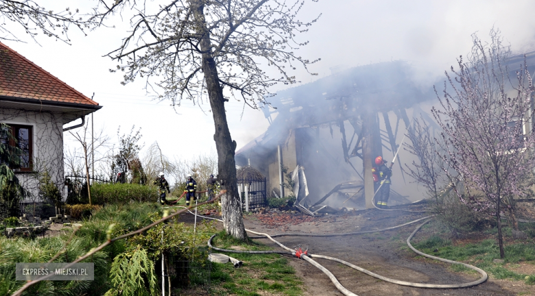 Pożar zabudowań gospodarczych w Zwróconej