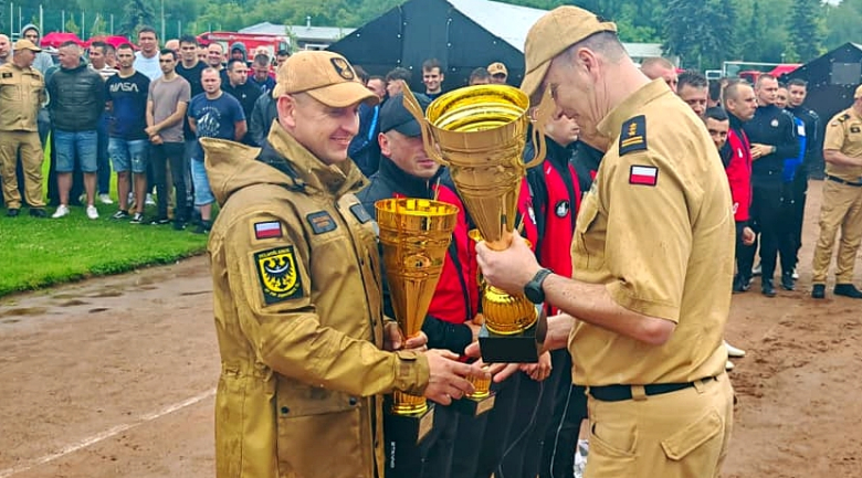 Strażacy-zawodowcy z Ząbkowic Śląskich mistrzami Dolnego Śląska w sporcie pożarniczym