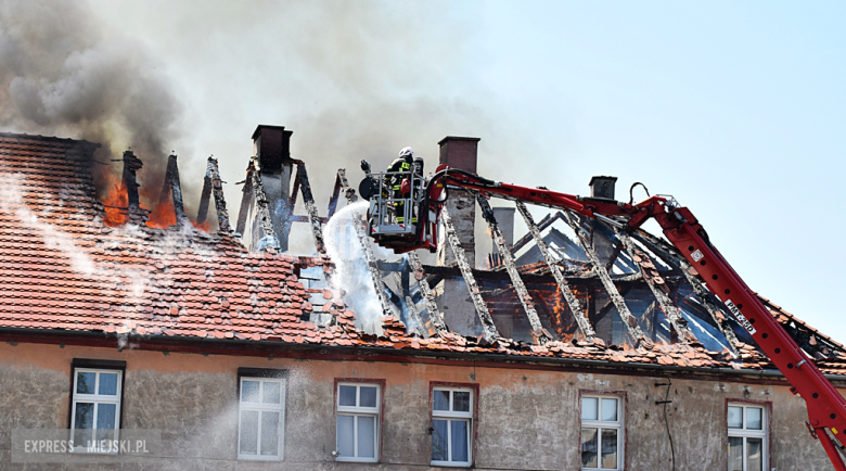 Pożar budynku wielorodzinnego przy ul. Złotostockiej w Kamieńcu Ząbkowickim