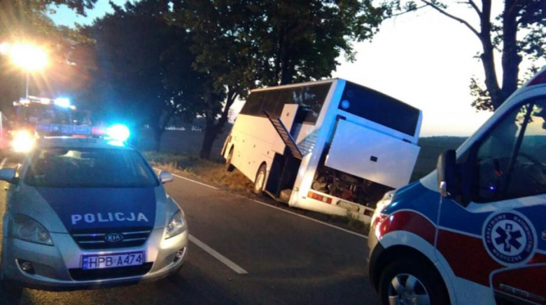 Wypadek busa - nie żyje kierowca.