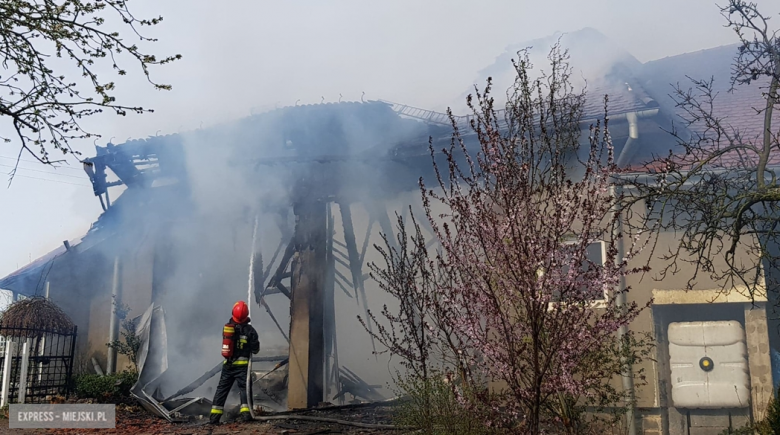 Pożar zabudowań gospodarczych w Zwróconej