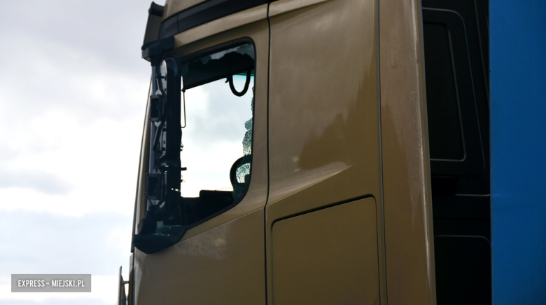 Utrudnienia w ruchu na krajowej ósemce. Zderzenie dwóch samochodów ciężarowych