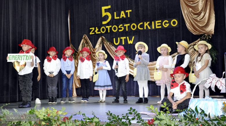 Studenci obchodzili 5-lecie Uniwersytetu Trzeciego Wieku oraz zainaugurowali nowy rok akademicki