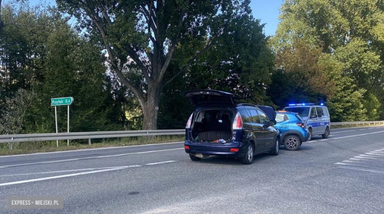 Zderzenie mazdy z dacią na krajowej ósemce