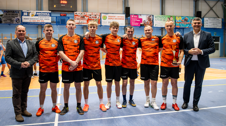 Sokół Smolec zwycięzcą Turnieju Sylwestrowego o Puchar Przewodniczącego Rady Miejskiej