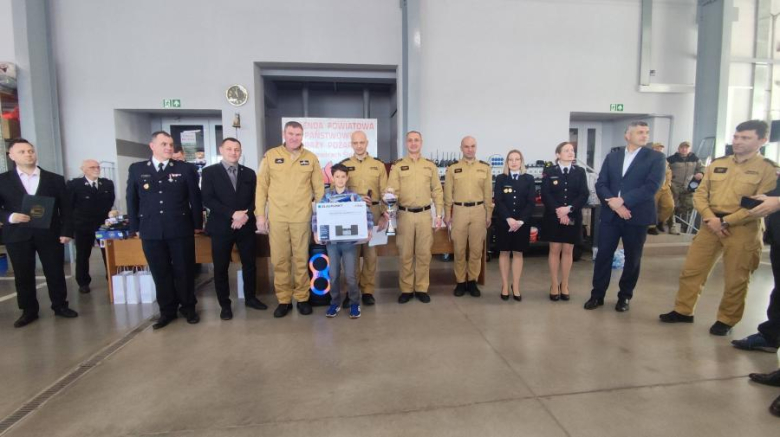 Młodzi znawcy pożarnictwa rywalizowali w Ząbkowicach Śląskich. Znamy najlepszych w powiecie [foto]