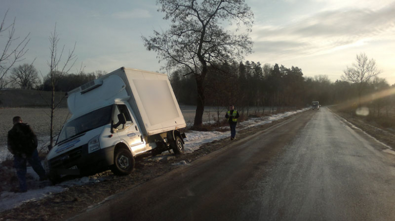 Wypadek na drodze Ziębice - Służejów