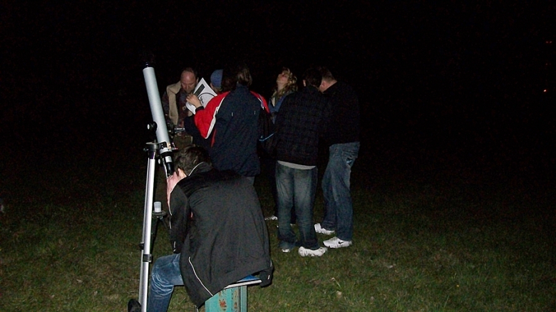 Spotkanie Klubu Miłośników Astronomii na ząbkowickim stadionie