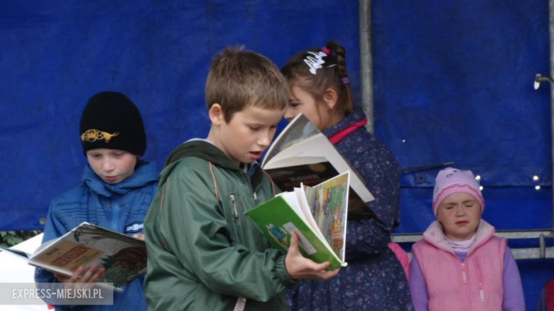 Występ dzieci ze świetlicy środowiskowej im. Kubusia Puchatka