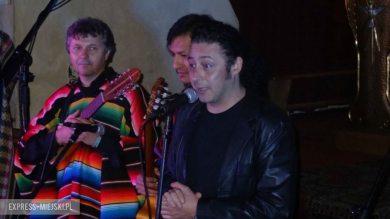 Sierra Manta i Ariel Ramirez