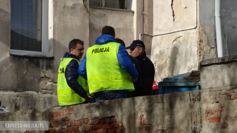 Policjanci na miejscu zdarzenia