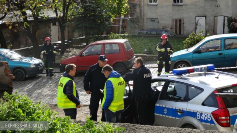 Policjanci na miejscu zdarzenia