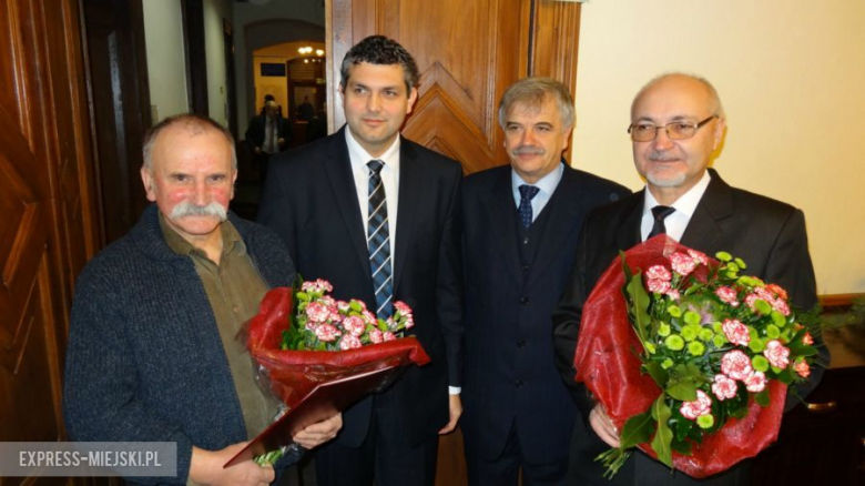 Od lewej: Michał Rudnicki, burmistrz Marcin Orzeszek, radny Stanisław Susz i Witold Barylak