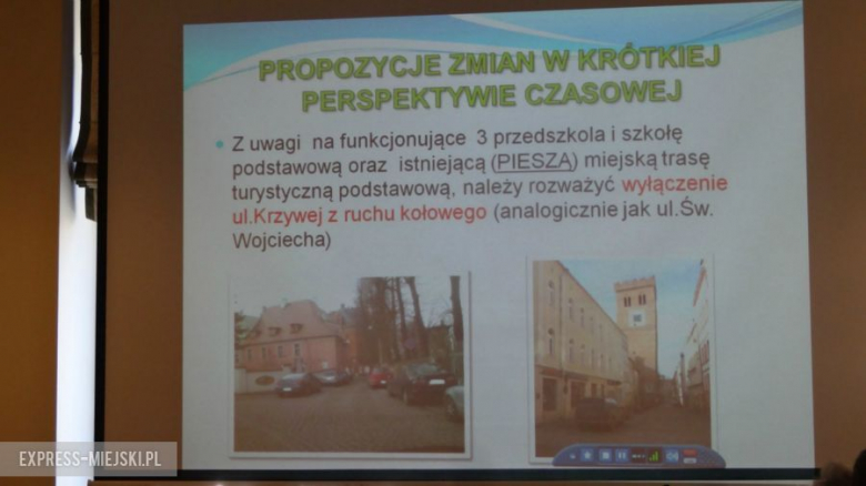 Podczas posiedzenia komisji została wyświetlona prezentacja multimedialna, którą omówił Krzysztof Gnach