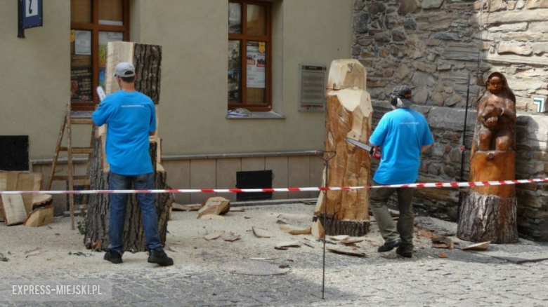 trakcji "Dni i Nocy Krzywej Wieży"