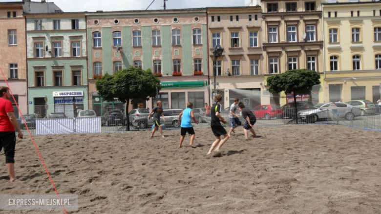 trakcji "Dni i Nocy Krzywej Wieży"