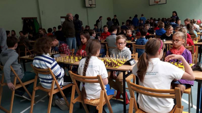 Uczniowie z Budzowa na finale Dolnośląskich Igrzysk Młodzieży Szkolnej w szachach