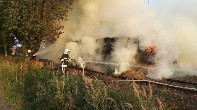 Pożar snopów słomy w Kamieńcu Ząbkowickim