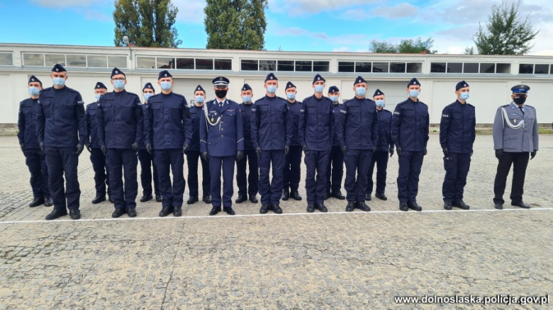 Ponad stu nowo przyjętych policjantów w garnizonie dolnośląskim