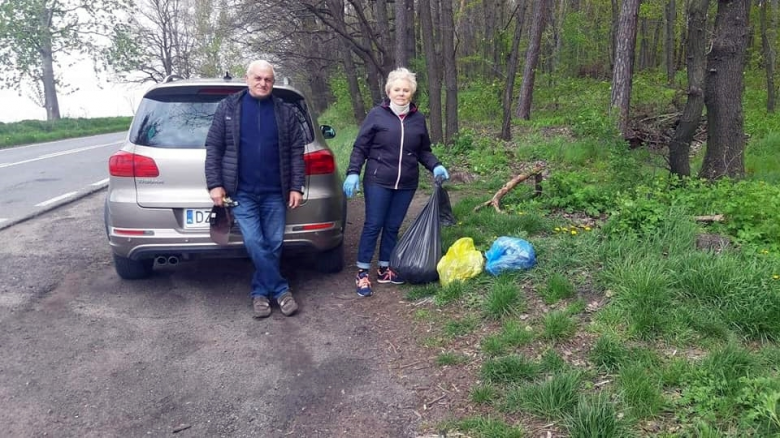 Do akcji sprzątania włączyli się również mieszkańcy. Posprzątano park oraz las miejski w okolicach Źródła Cyryla
