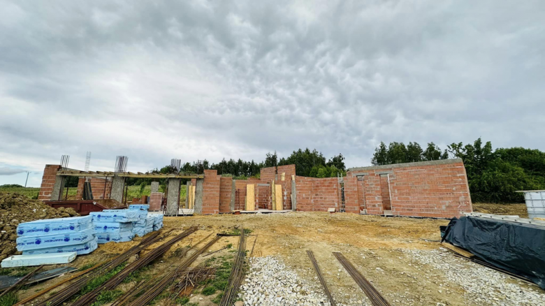 Nabierają tempa prace przy budowie świetlicy w Kalinowicach