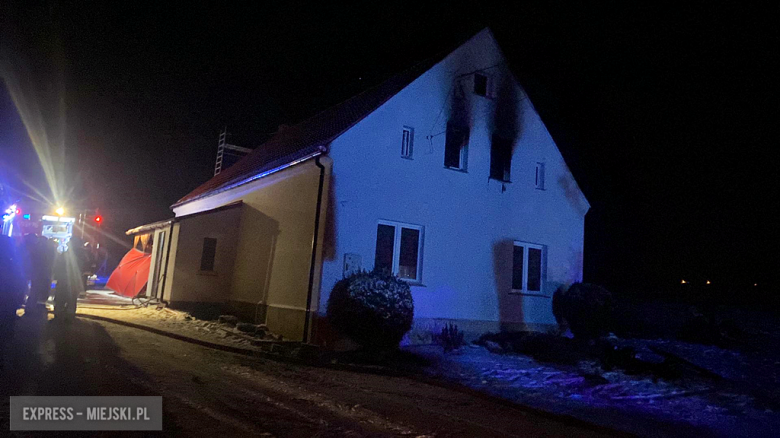 Pożar w budynku mieszkalnym w Tomicach. Nie żyje mężczyzna 