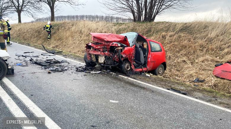 Zderzenie dwóch samochodów osobowych za Kluczową