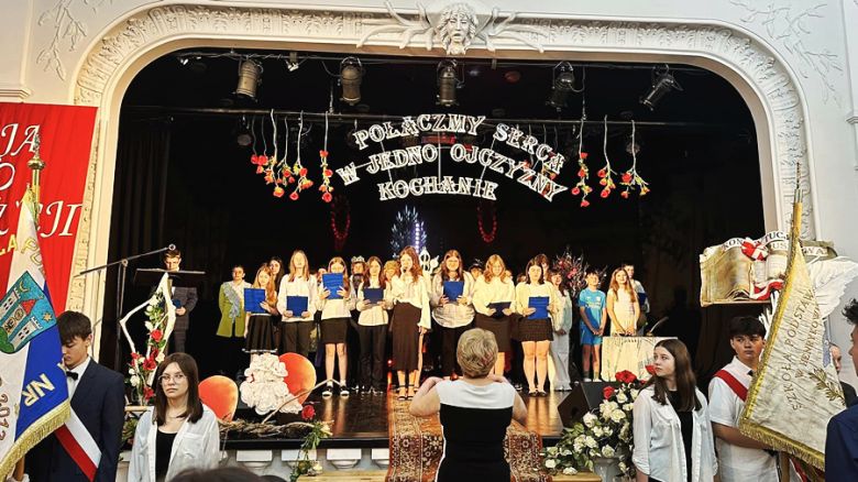 „Połączmy serca w jedno Ojczyzny kochanie”. Akademia patriotyczna w Ziębicach