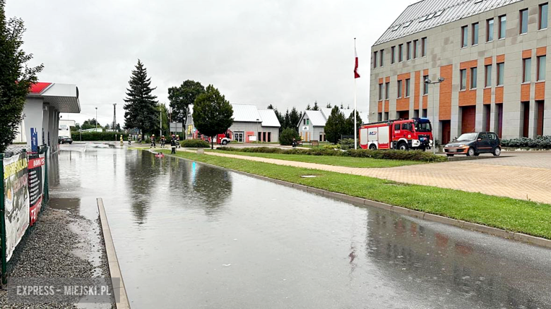 Obfite opady deszczu w Ząbkowicach Śląskich. Zalane ulice, garaże i piwnice