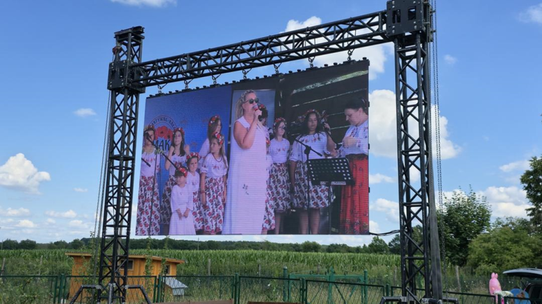 V Jubileuszowy Przegląd Zespołów Ludowych rozbrzmiał w Mąkolnie