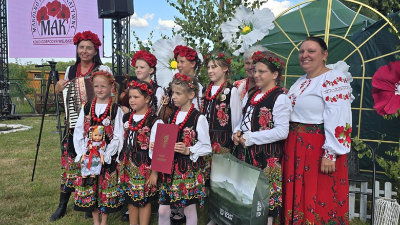 V Jubileuszowy Przegląd Zespołów Ludowych rozbrzmiał w Mąkolnie
