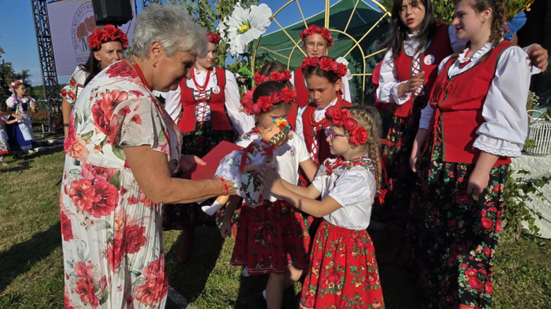 V Jubileuszowy Przegląd Zespołów Ludowych rozbrzmiał w Mąkolnie