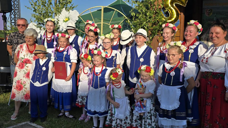 V Jubileuszowy Przegląd Zespołów Ludowych rozbrzmiał w Mąkolnie