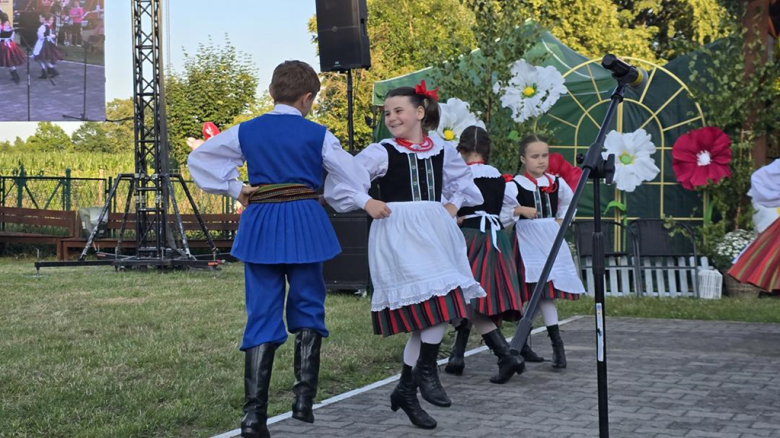 V Jubileuszowy Przegląd Zespołów Ludowych rozbrzmiał w Mąkolnie
