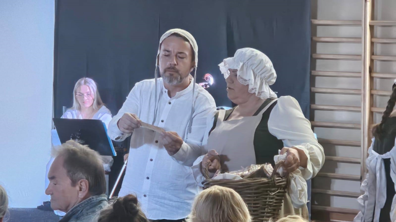 Premiera sztuki „Mozaika z B.” w wykonaniu Teatru na Miarę