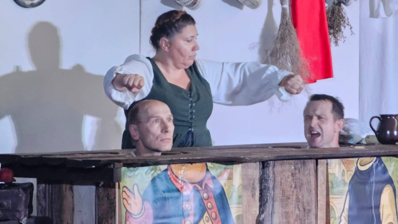 Premiera sztuki „Mozaika z B.” w wykonaniu Teatru na Miarę