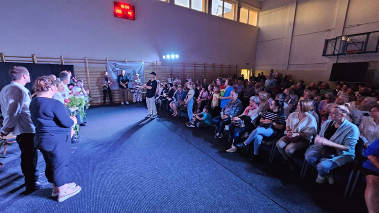Premiera sztuki „Mozaika z B.” w wykonaniu Teatru na Miarę