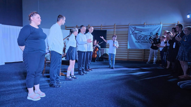 Premiera sztuki „Mozaika z B.” w wykonaniu Teatru na Miarę