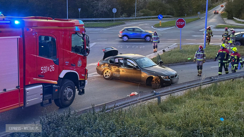 Zderzenie audi i bmw na krajowej ósemce w Ząbkowicach Śląskich
