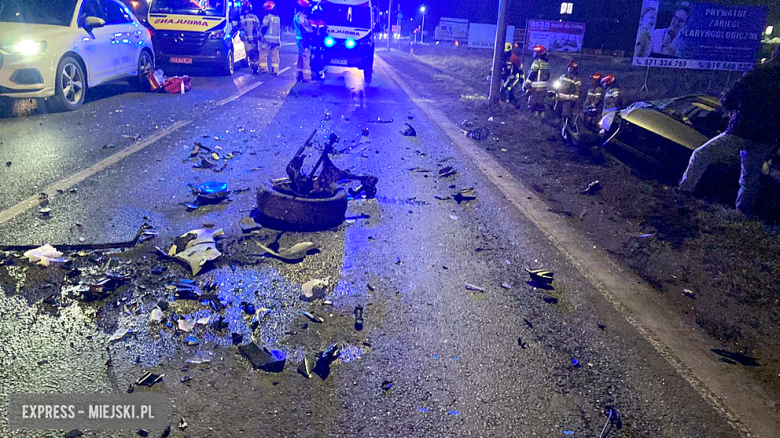 Zderzenie dwóch samochodów osobowych na krajowej ósemce w Ząbkowicach Śląskich
