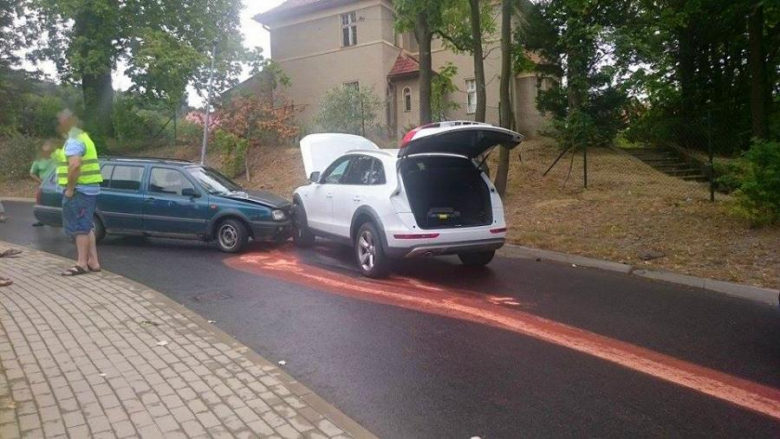 Podróżującym pojazdami uczestniczącymi w kolizji nic się nie stało