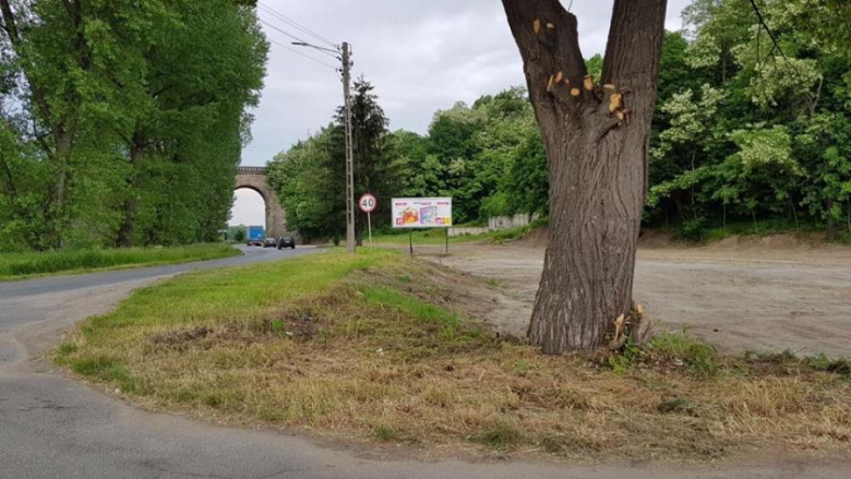 Teren pozyskany przez gminę i uznany jako rezerwa pod stację rozprężania gazu