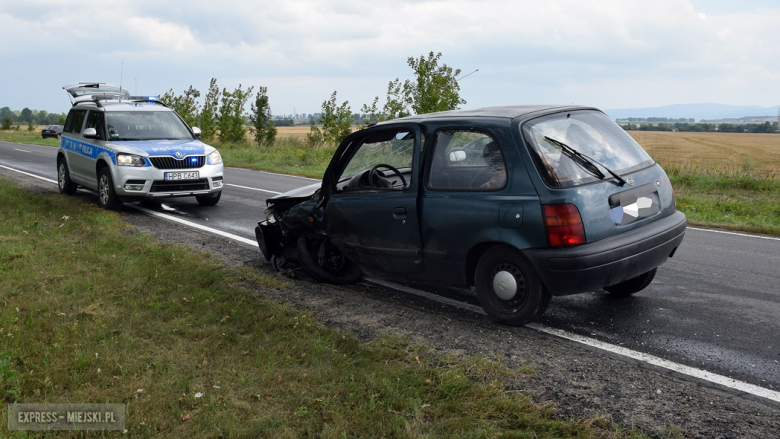 Zderzenie dwóch osobówek między Stoszowicami a Ząbkowicami Śląskimi