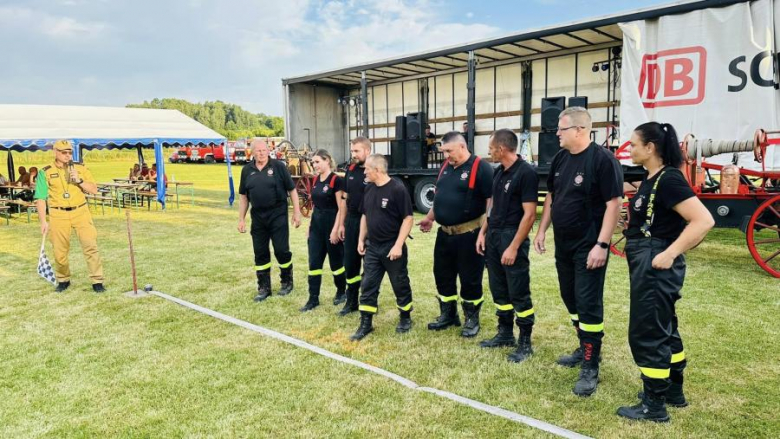 W Lubnowie trwa 9. Zlot Starych Sikawek Strażackich [foto]