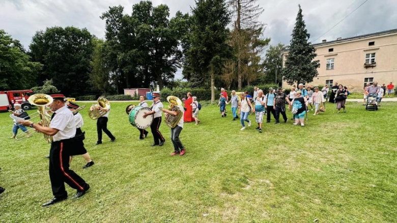 14. Pielgrzymka Osób Niepełnosprawnych zawitała do Henrykowa