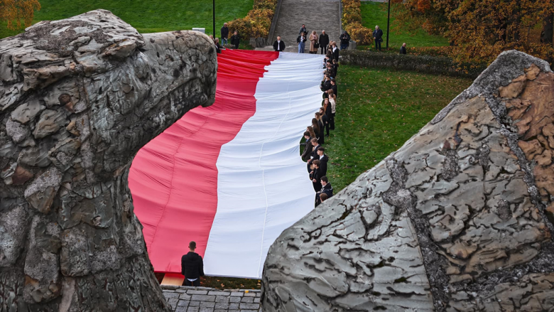 Biało-czerwona u podnóża Piastowskiego Orła