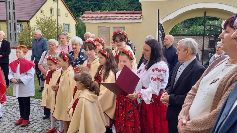 Lokalna społeczność odrestaurowała figurę św. Jana Nepomucena