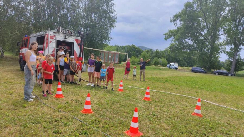 Piknik rodzinny połączony ze ślubowaniem młodych druhów w Dzbanowie