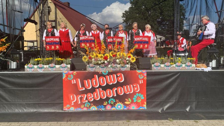  „Ludowa Przedborowa”. Świętowano też 25-lecie Borowianek i święto plonów